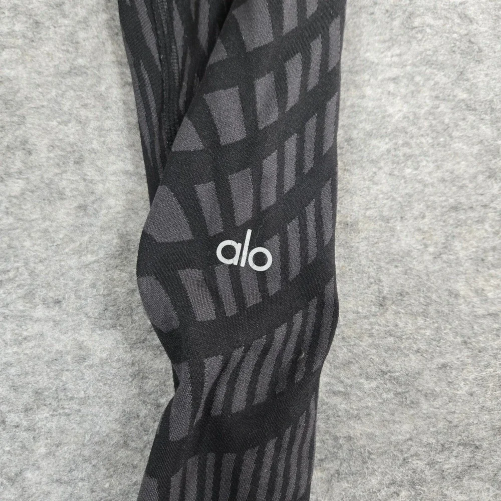ALO Yoga missing size